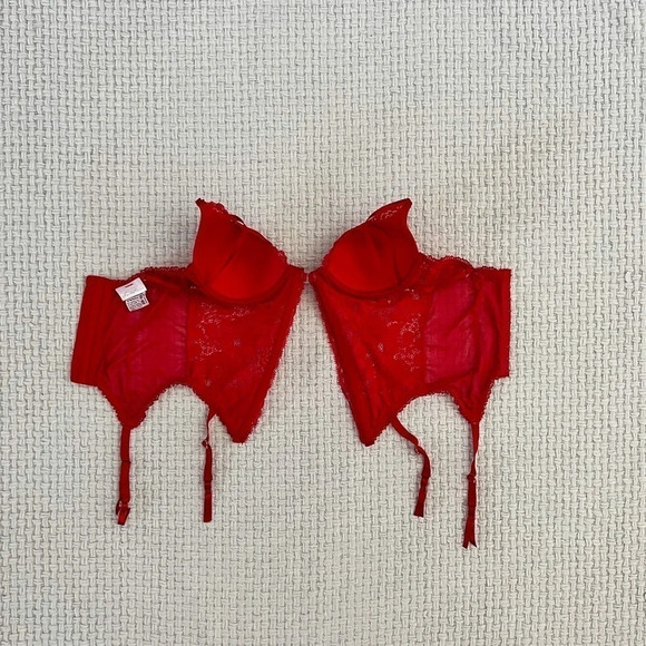 VINTAGE Secret Treasures Red Lace Corset Crop Top - Picture 7 of 7